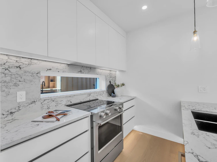 1-3034 E 5th Avenue, Vancouver, BC, V5M 1N8 - 12