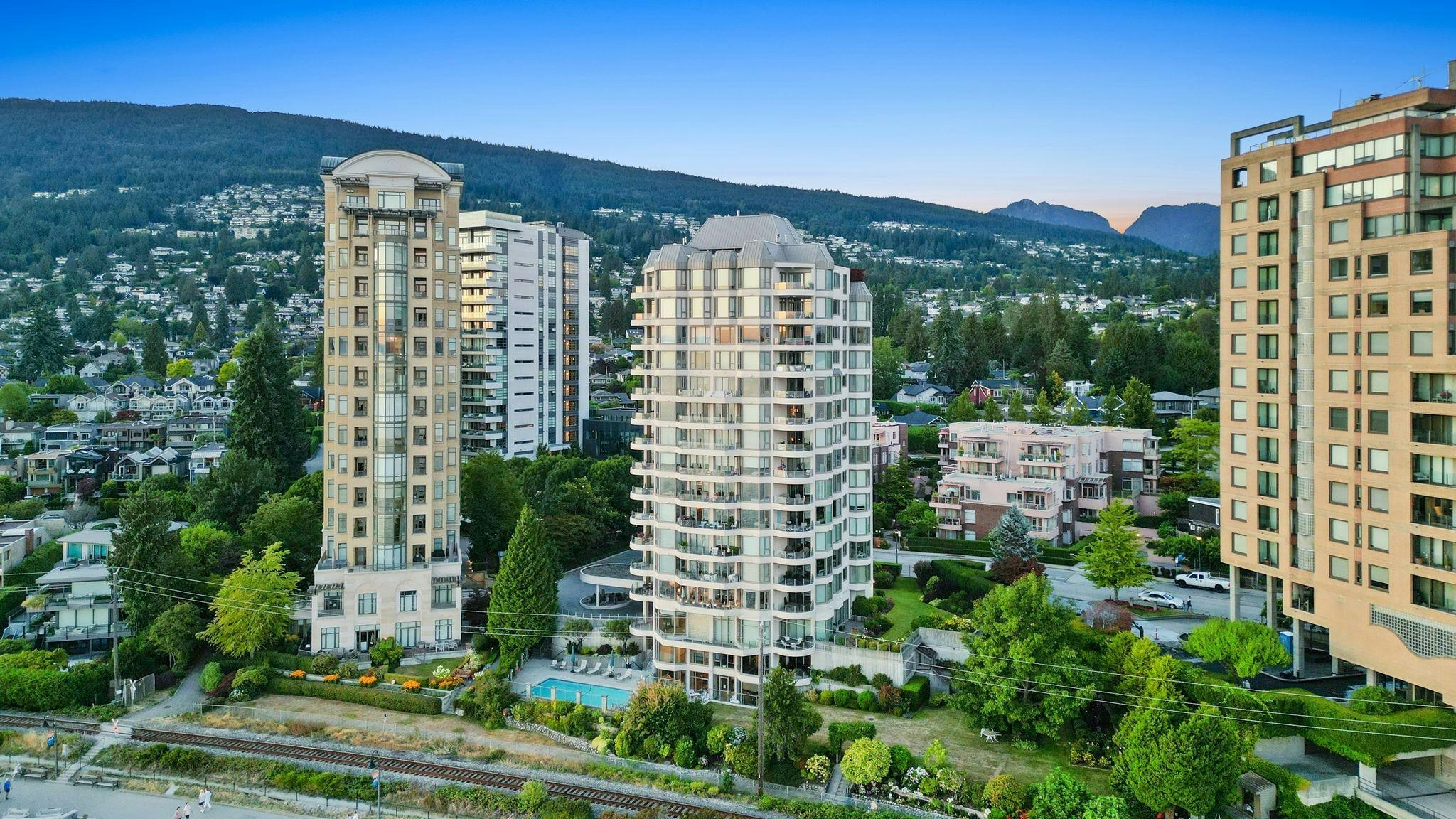 103-2280 Bellevue Avenue, West Vancouver, BC, V7V 1C6 - 11