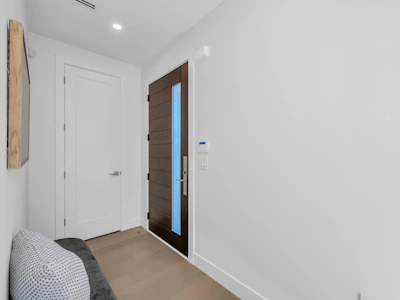 2-3034 E 5th Avenue - 3