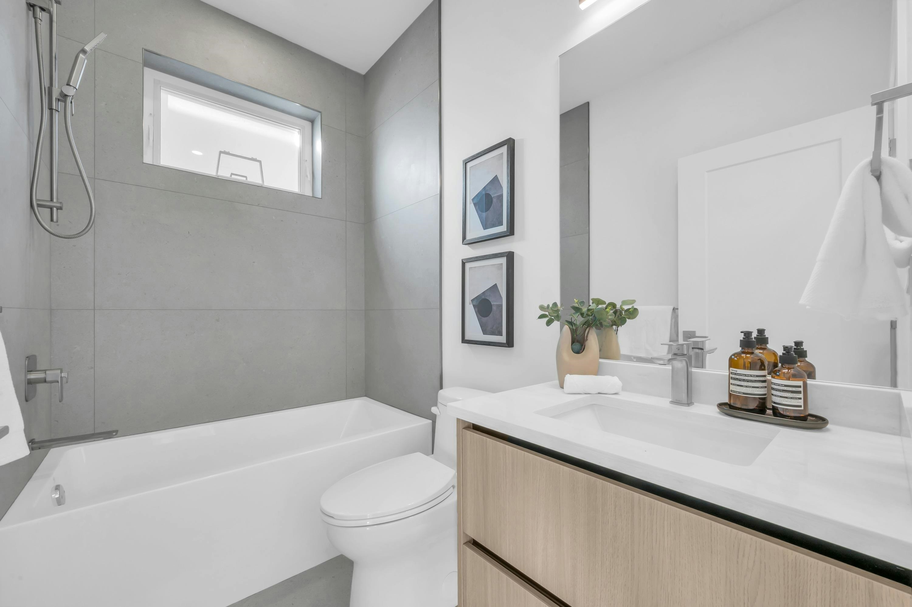 2-3034 E 5th Avenue, Vancouver, BC, V5M 1N8 - 16