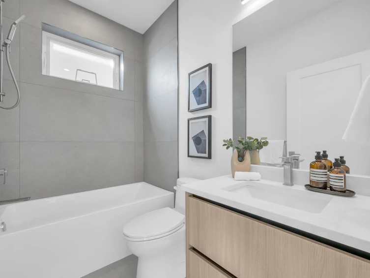 2-3034 E 5th Avenue, Vancouver, BC, V5M 1N8 - 16