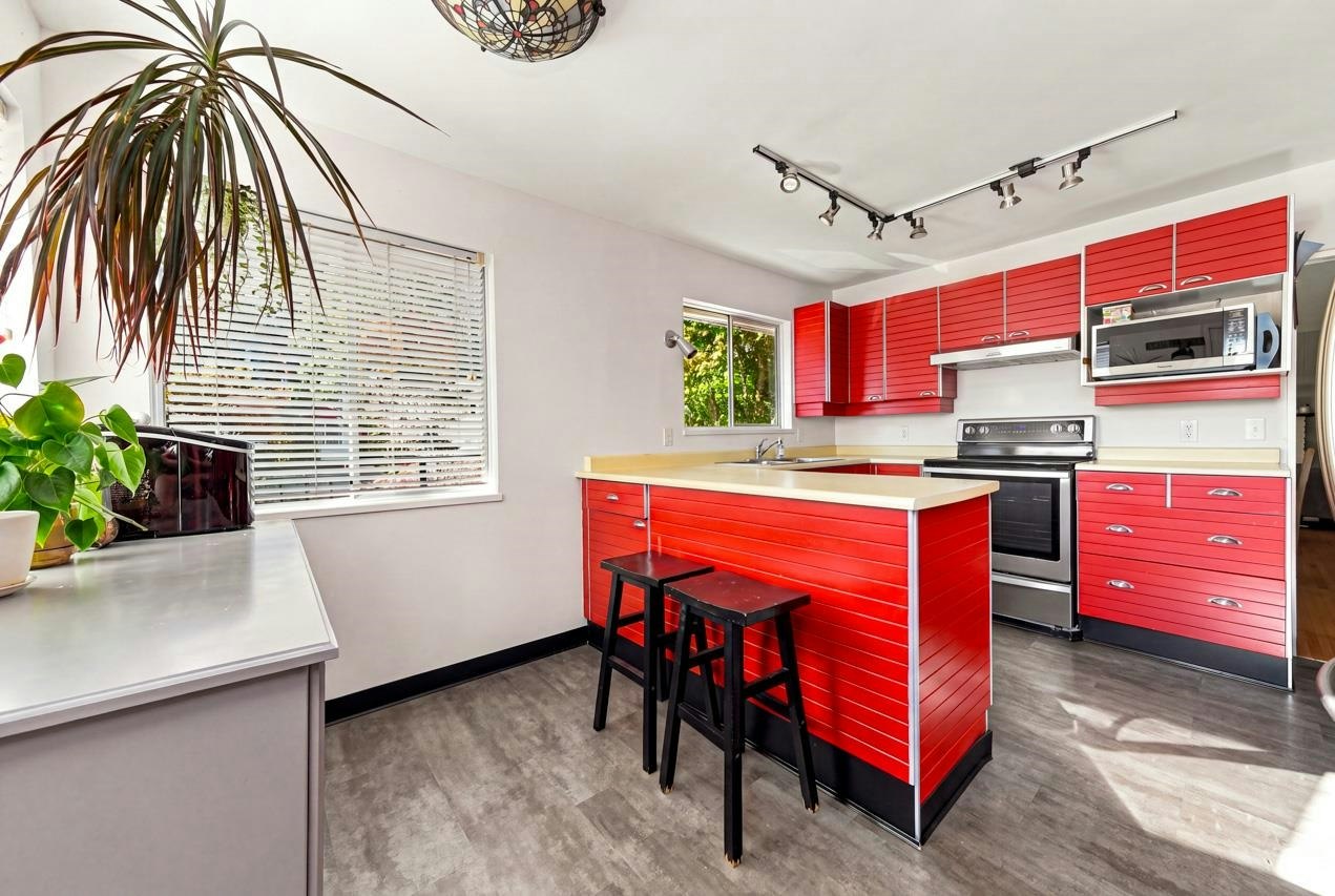 950 Tollcross Road, North Vancouver, BC, V7H 2G2 - 8