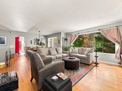 950 Tollcross Road - 4