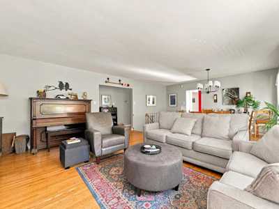 950 Tollcross Road - 5