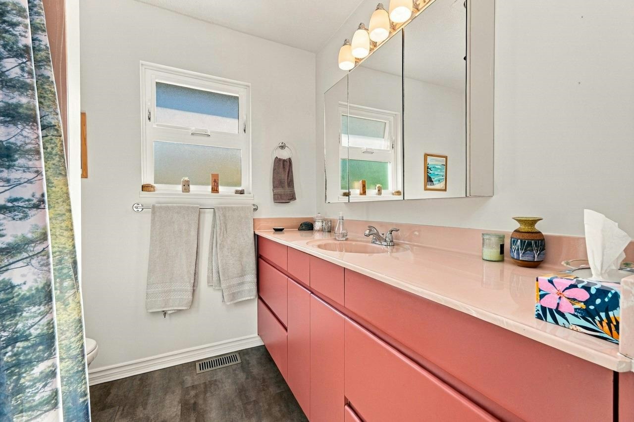 950 Tollcross Road, North Vancouver, BC, V7H 2G2 - 15