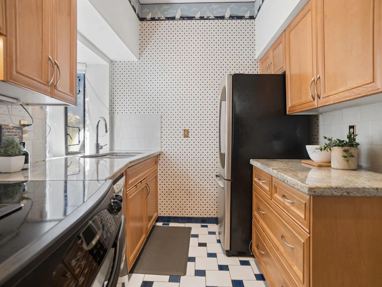2-1115 W 10th Avenue, Vancouver, BC, V6H 1J2 - 9