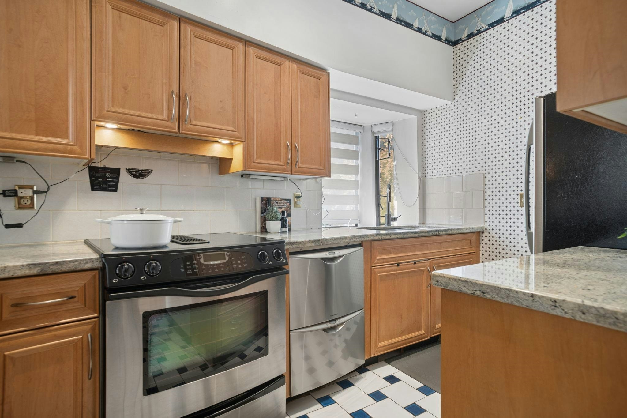 2-1115 W 10th Avenue, Vancouver, BC, V6H 1J2 - 10