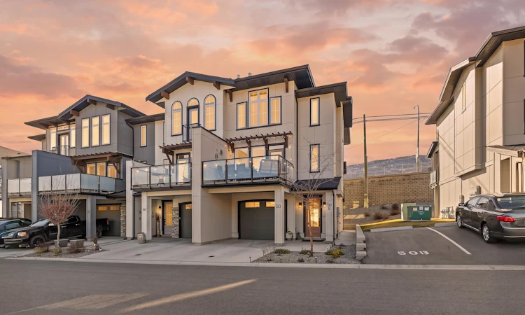 50-8000 Vedette Drive