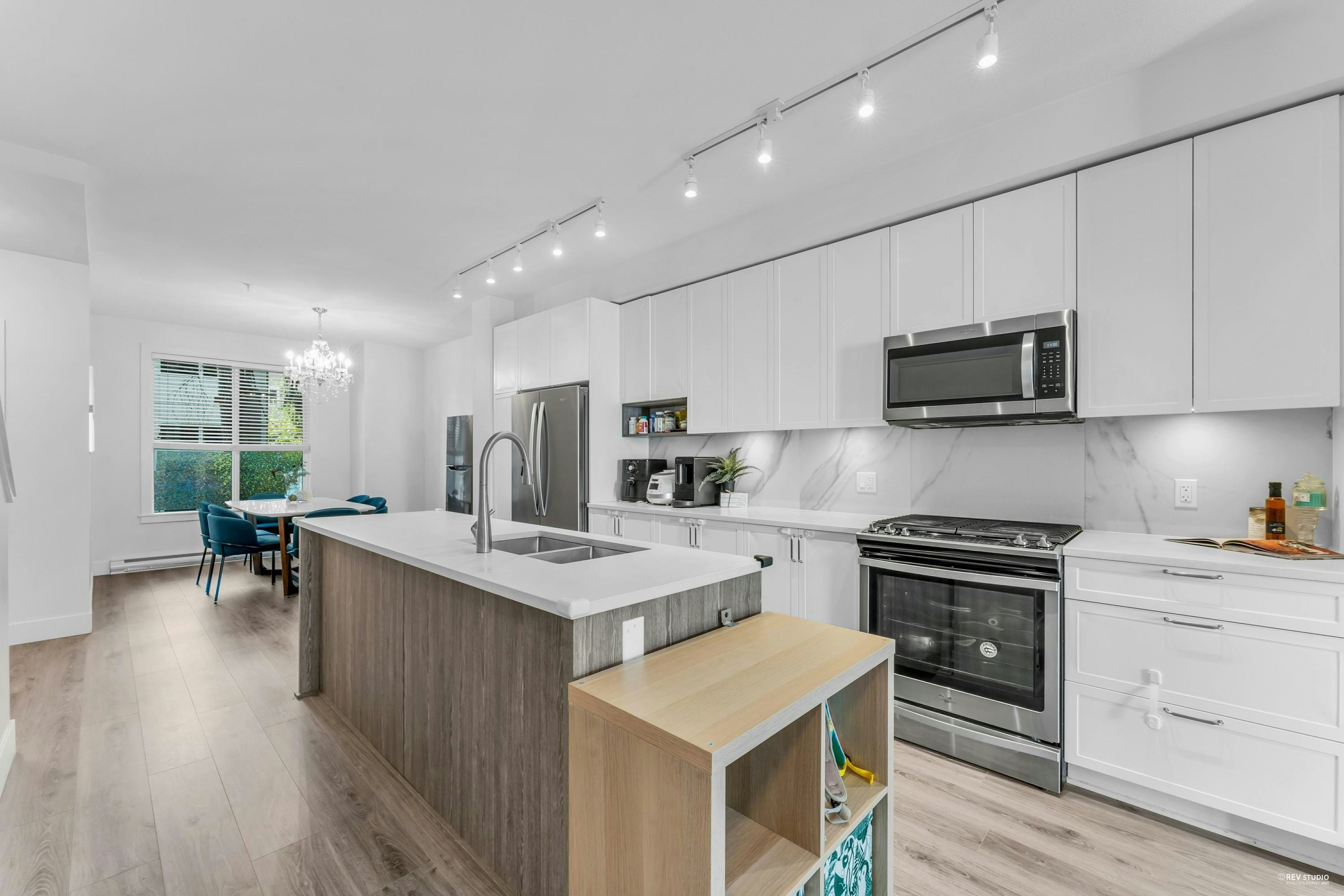 134-9718 161a Street - 4