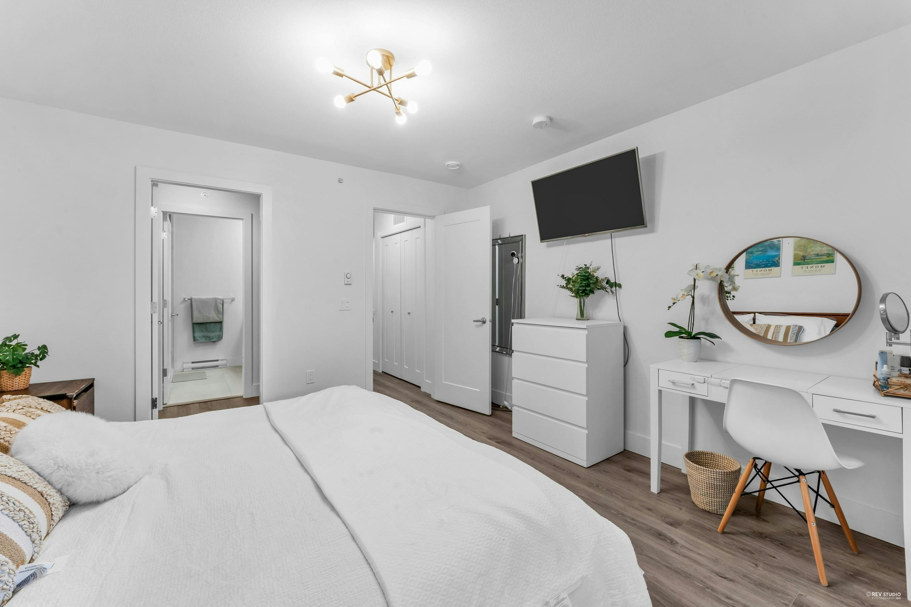 134-9718 161a Street, Surrey, BC, V4N 6S7 - 9