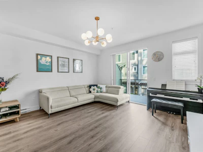 134-9718 161a Street - 2