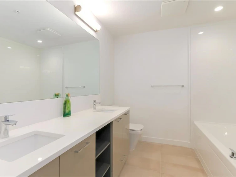 311-3581 Ross Drive, Vancouver, BC, V6S 0K5 - 5