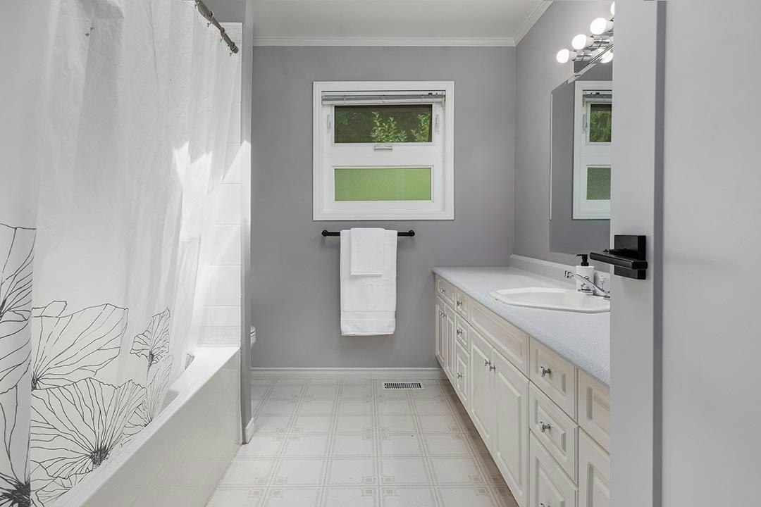 10641 Westside Drive, Delta, BC, V4C 1R5 - 10