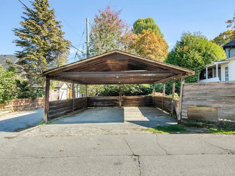 481 W 21st Avenue, Vancouver, BC, V5Y 2E6 - 4