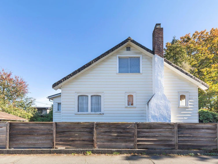 481 W 21st Avenue, Vancouver, BC, V5Y 2E6 - 2