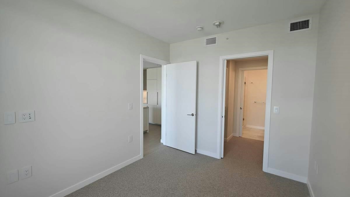 2186 Gilmore Avenue, Burnaby, BC, V5C 6A7 - 3