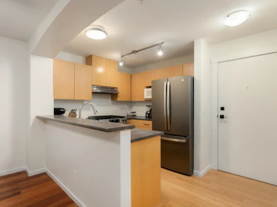 414-9319 University Crescent - 2