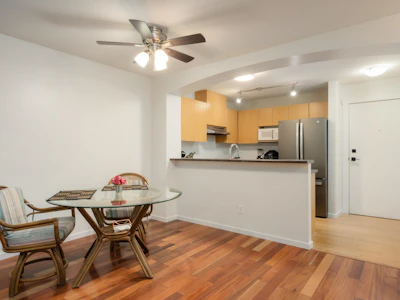414-9319 University Crescent - 5