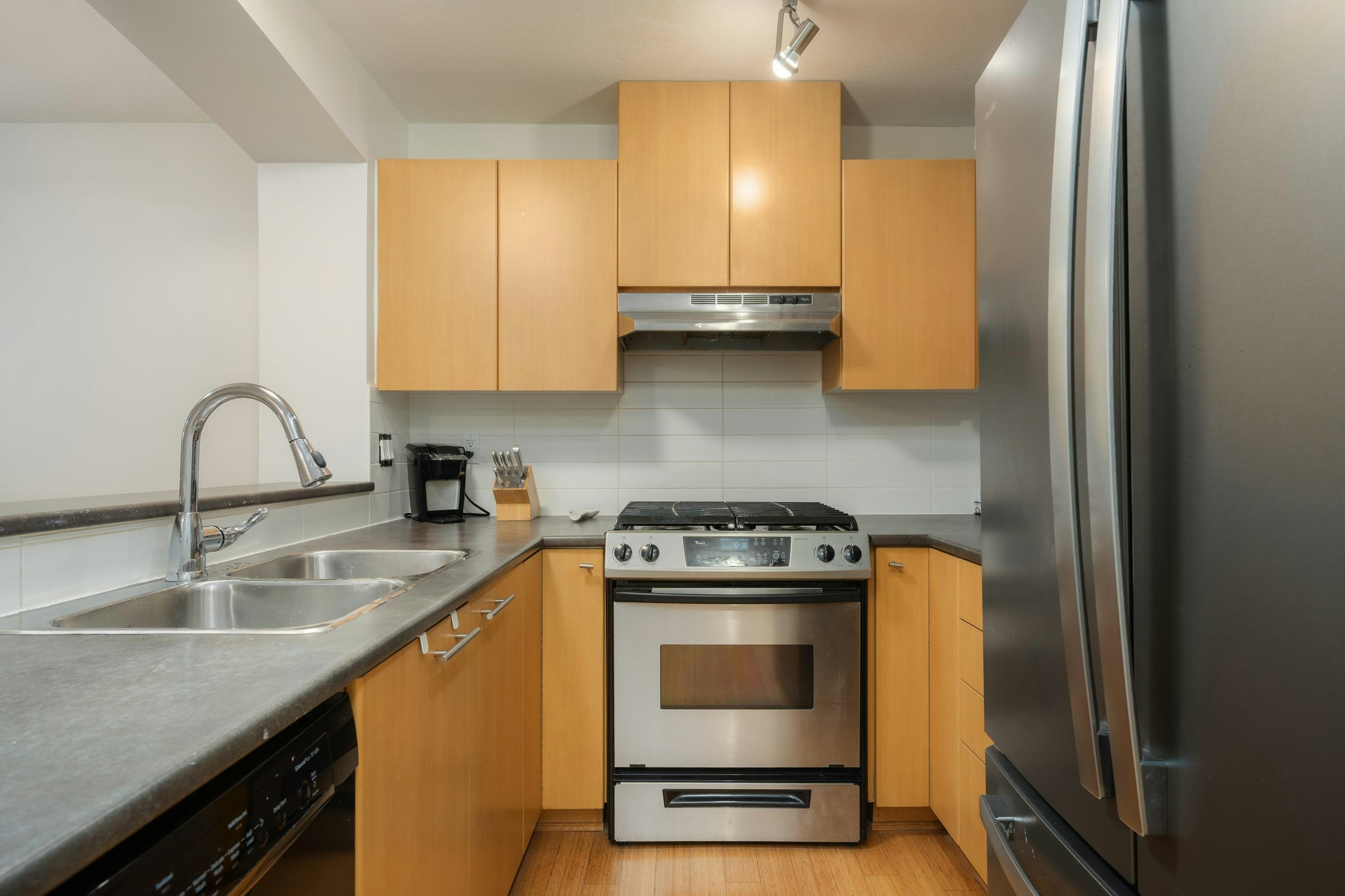 414-9319 University Crescent - 3