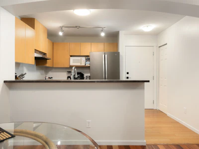 414-9319 University Crescent - 4