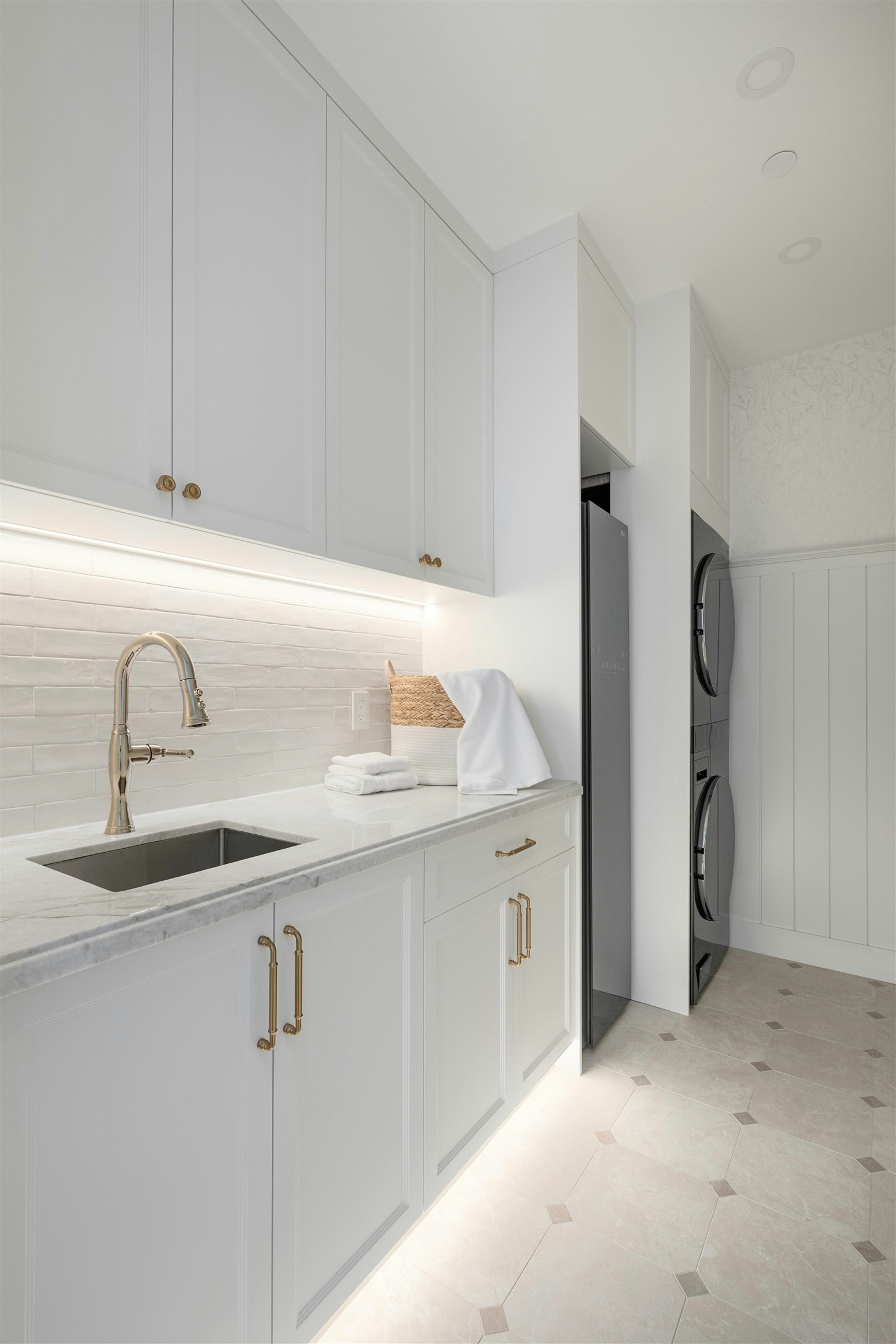 2-127 W 17th Avenue, Vancouver, BC, V5Y 1Z7 - 23
