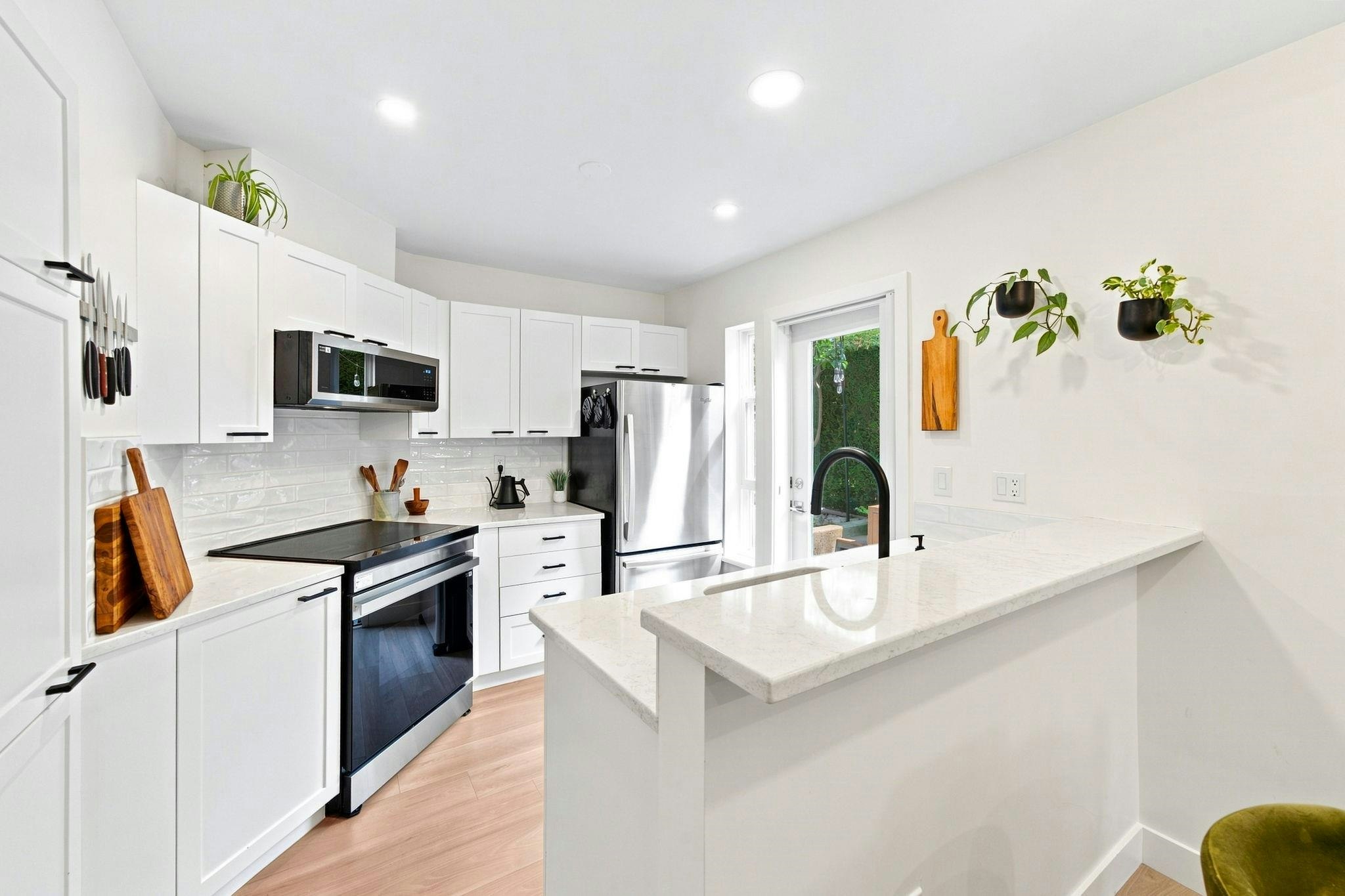 101-657 W 7th Avenue, Vancouver, BC, V5Z 1B6 - 3