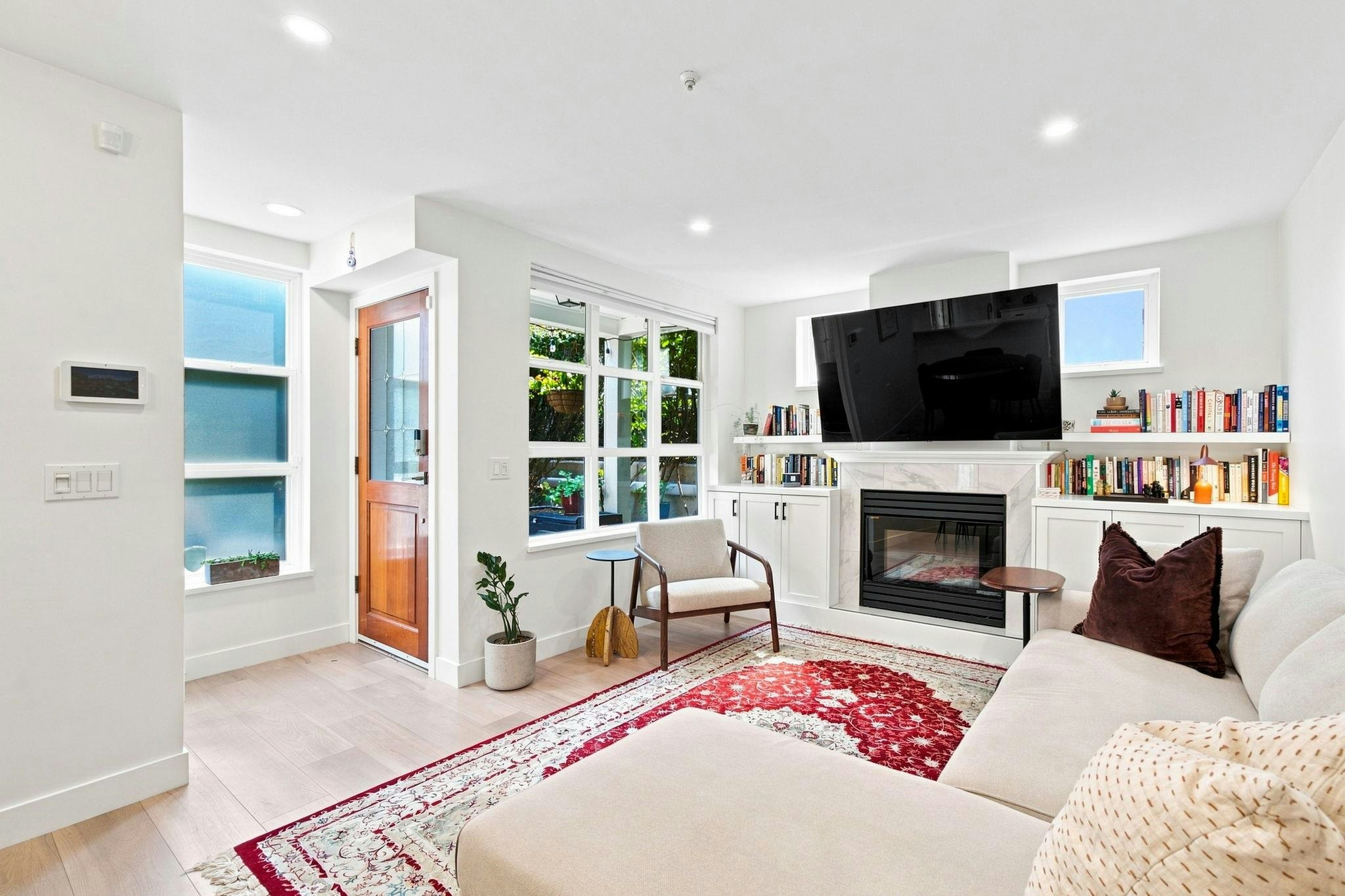 101-657 W 7th Avenue, Vancouver, BC, V5Z 1B6 - 2