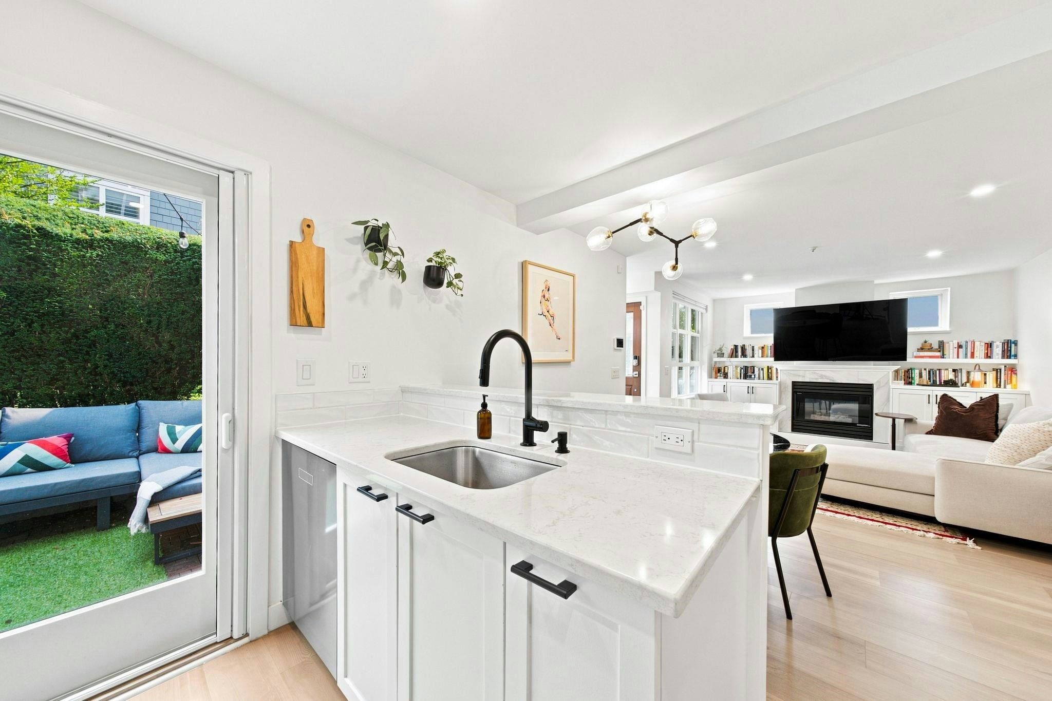 101-657 W 7th Avenue, Vancouver, BC, V5Z 1B6 - 11