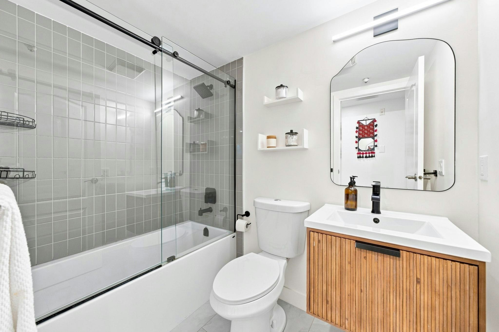 101-657 W 7th Avenue, Vancouver, BC, V5Z 1B6 - 22