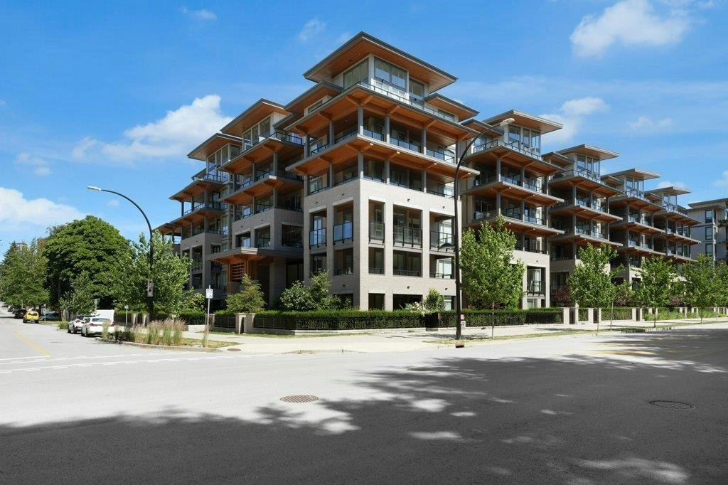 421-7588 16th Street, Burnaby, BC, V3N 0H8