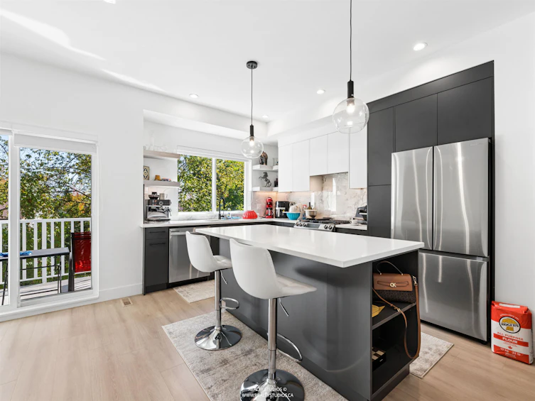 8-19330 Fairway Drive, Surrey, BC, V3S 0B7 - 5
