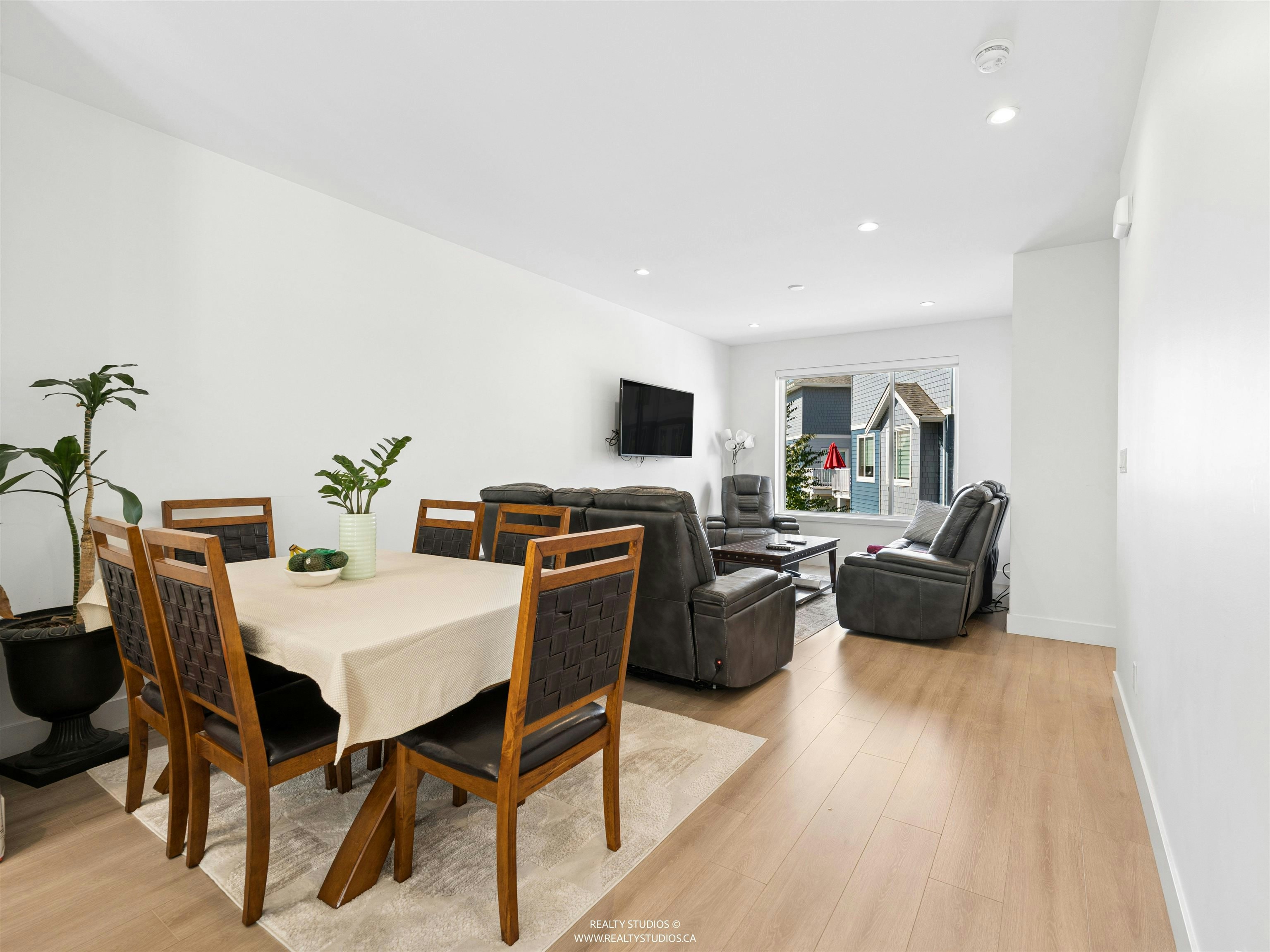 8-19330 Fairway Drive, Surrey, BC, V3S 0B7 - 11