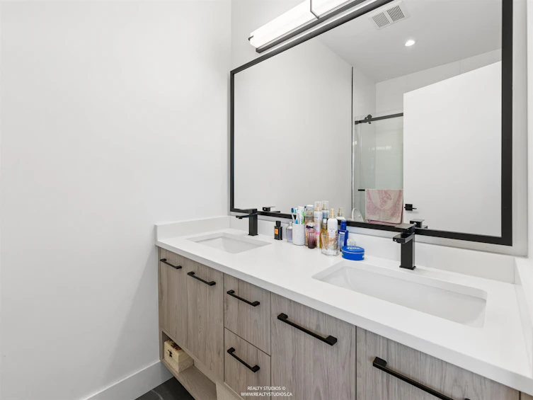 8-19330 Fairway Drive, Surrey, BC, V3S 0B7 - 17