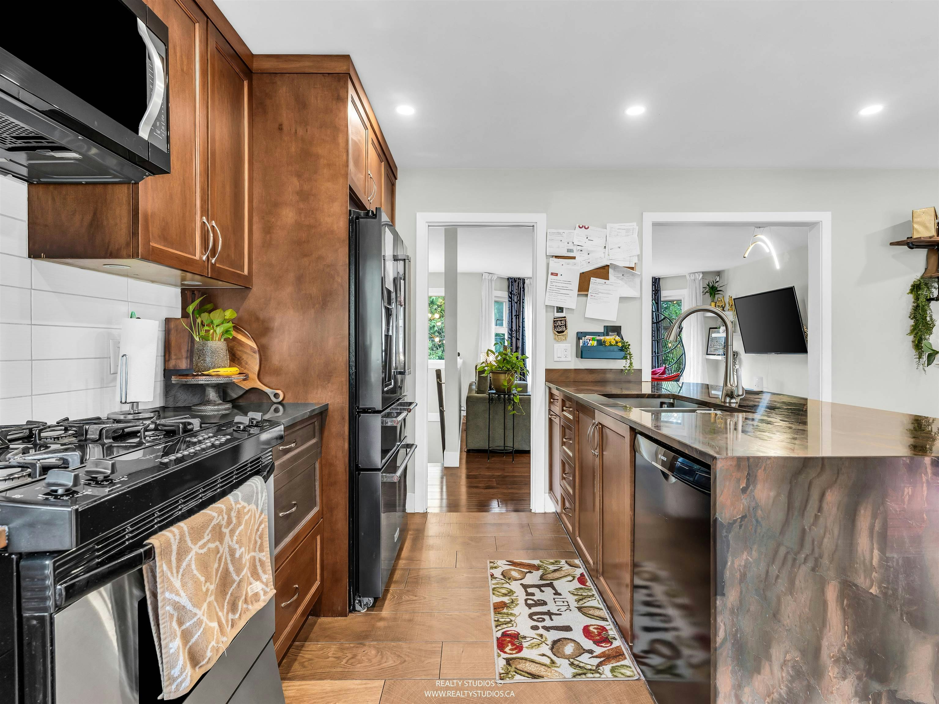 14686 St. Andrews Drive, Surrey, BC, V3R 5V4 - 8