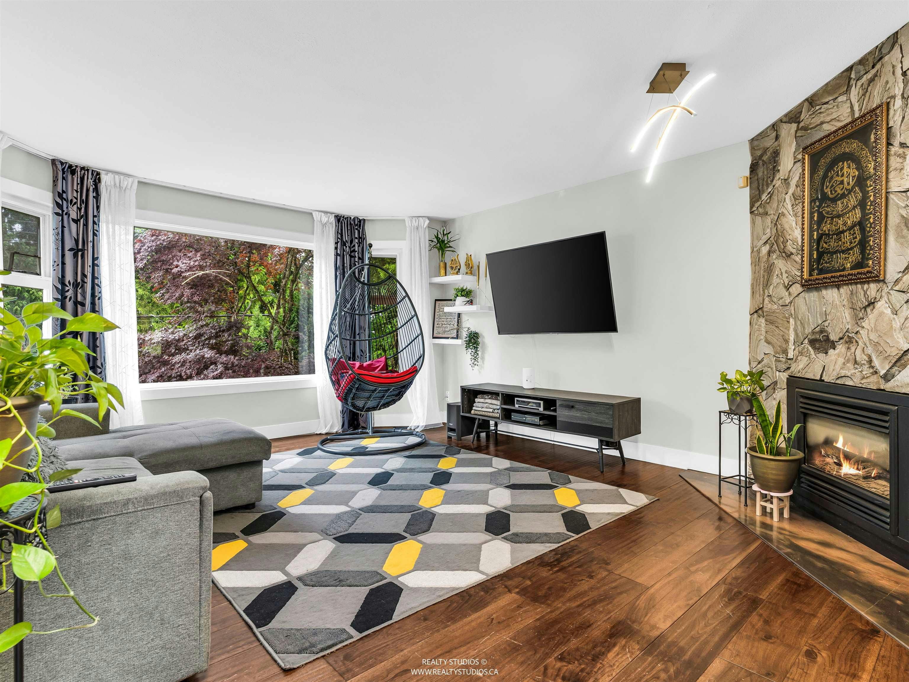 14686 St. Andrews Drive, Surrey, BC, V3R 5V4 - 2