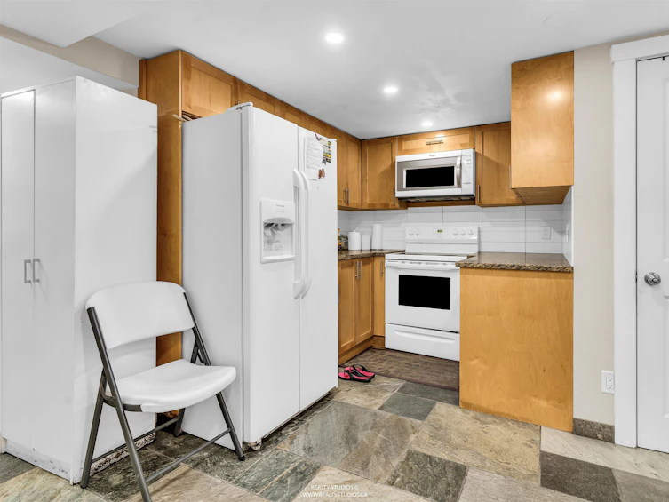 14686 St. Andrews Drive, Surrey, BC, V3R 5V4 - 22