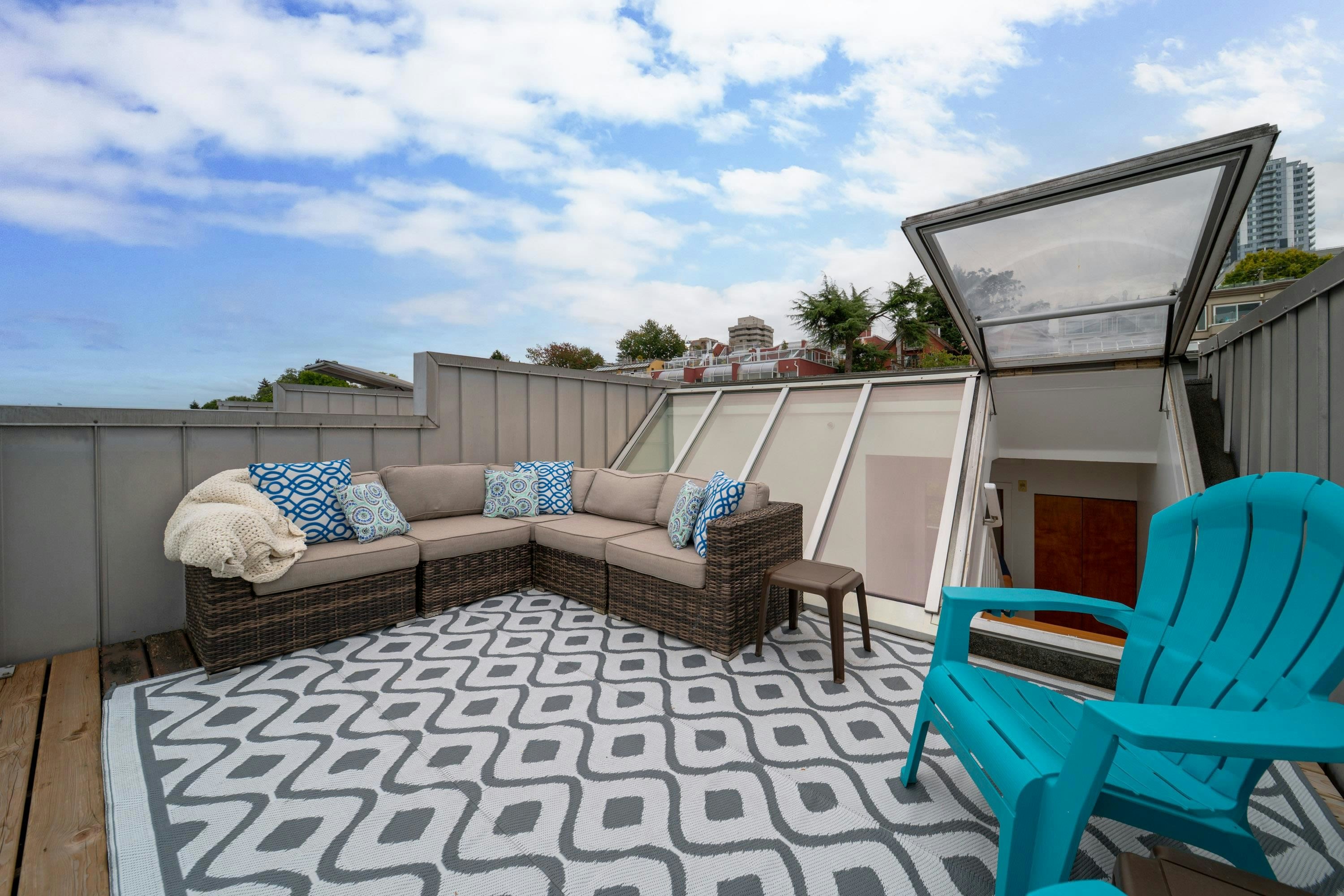 9-1250 W 6th Avenue, Vancouver, BC, V6H 1A5 - 3