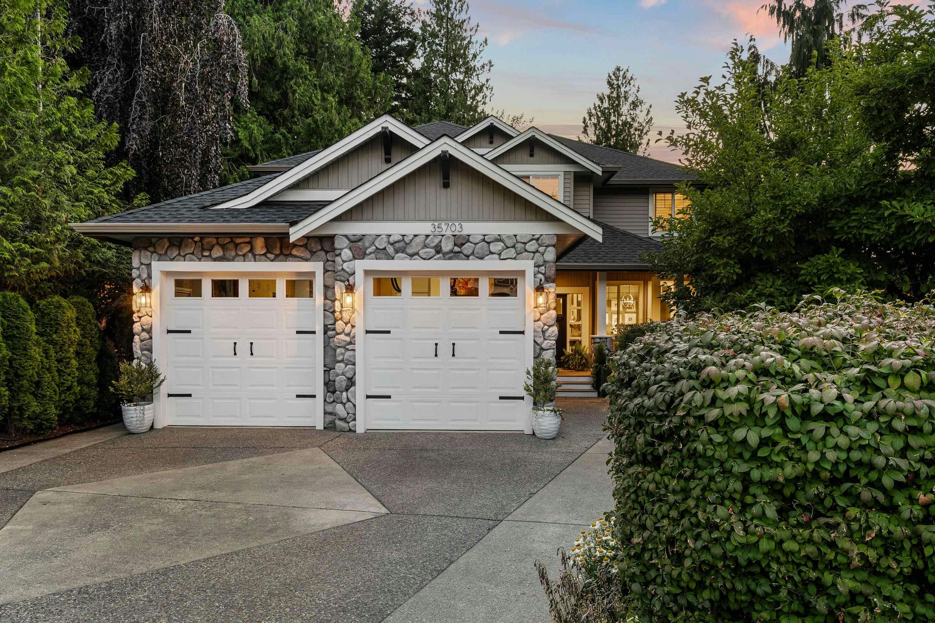 35703 St Andrews Court, Abbotsford, BC, V3G 2Z3
