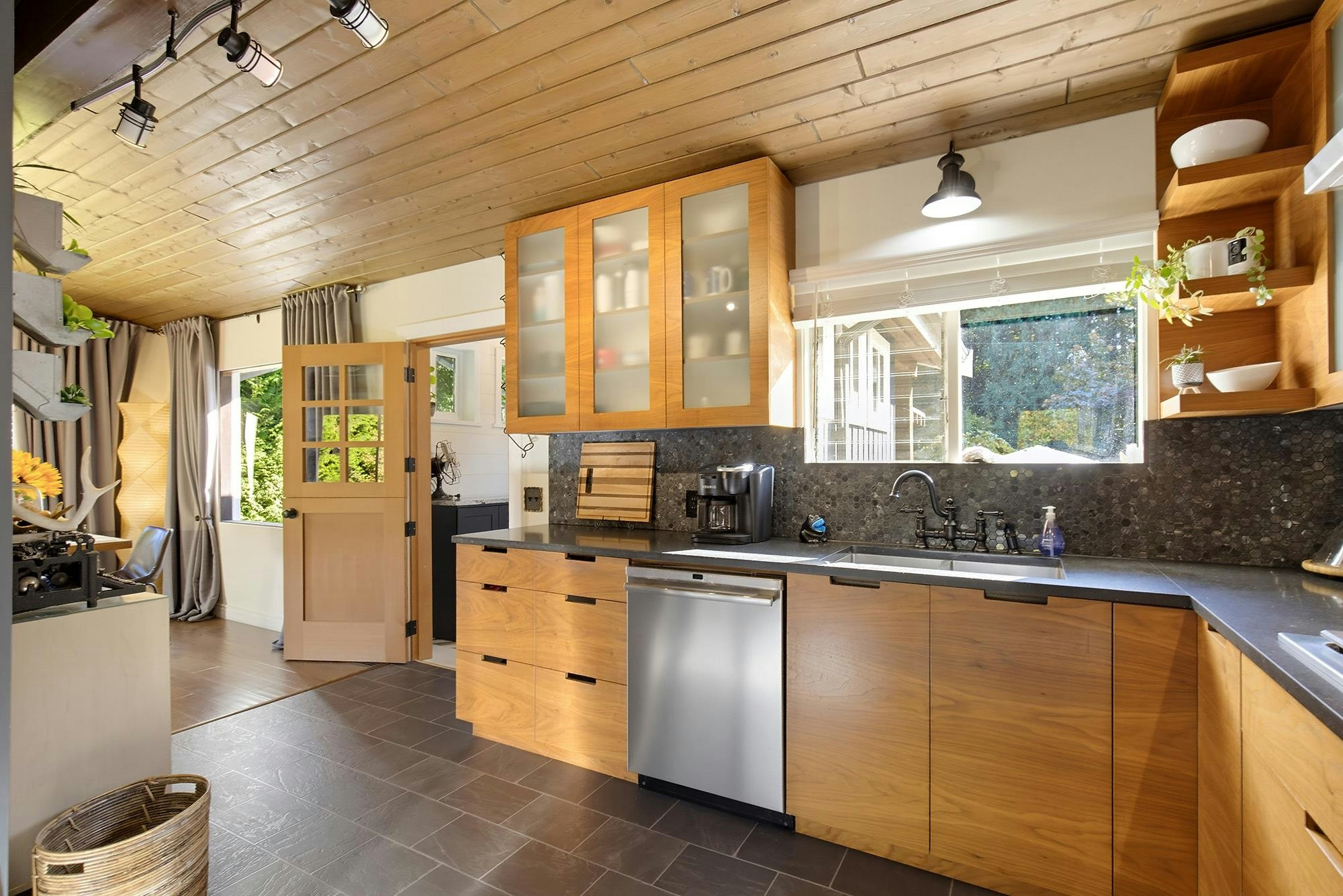 34361 Dewdney Trunk Road, Mission, BC, V2V 6V4 - 6