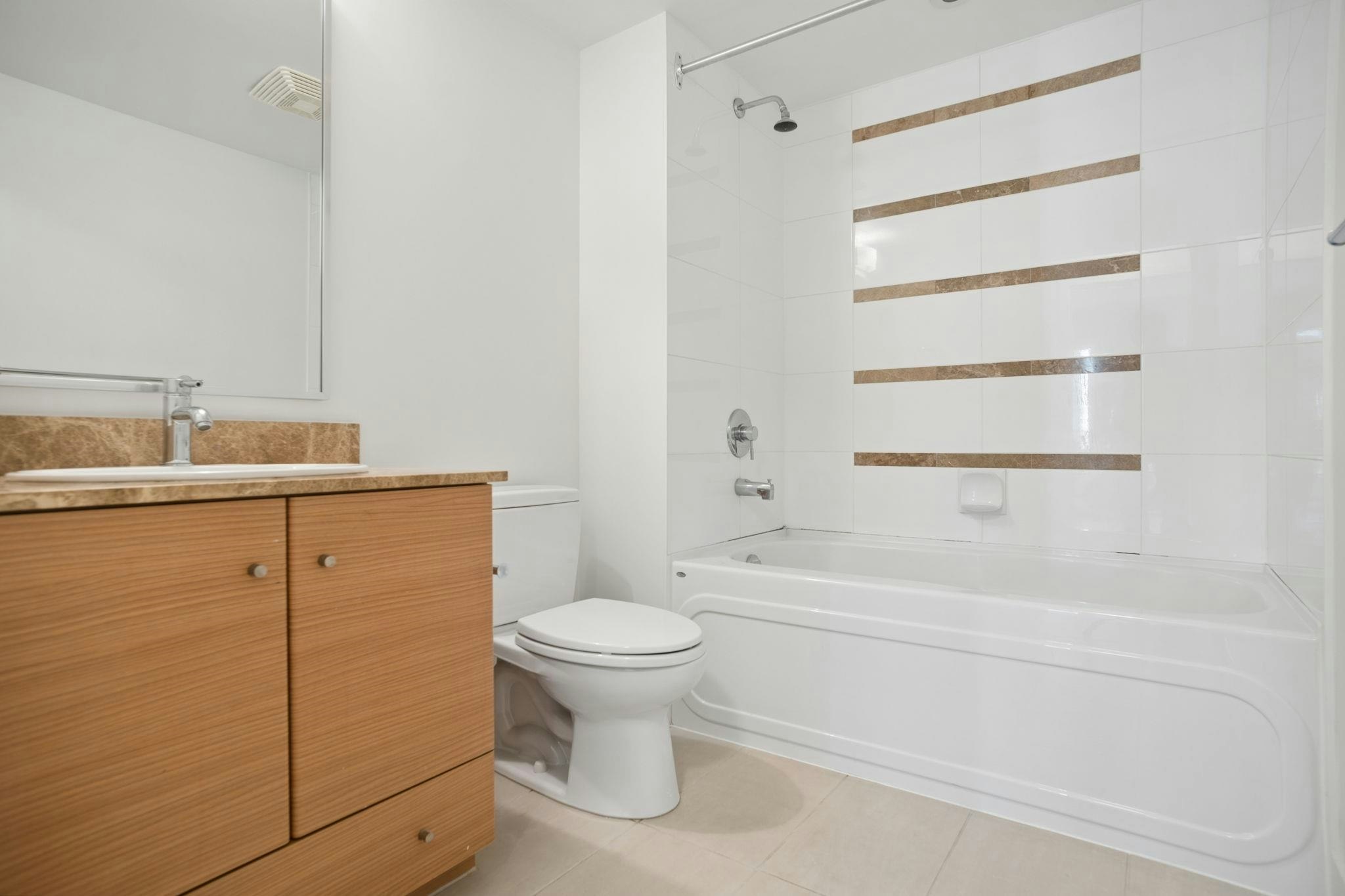 TH938 Homer Street, Vancouver, BC, V6B 1T7 - 10