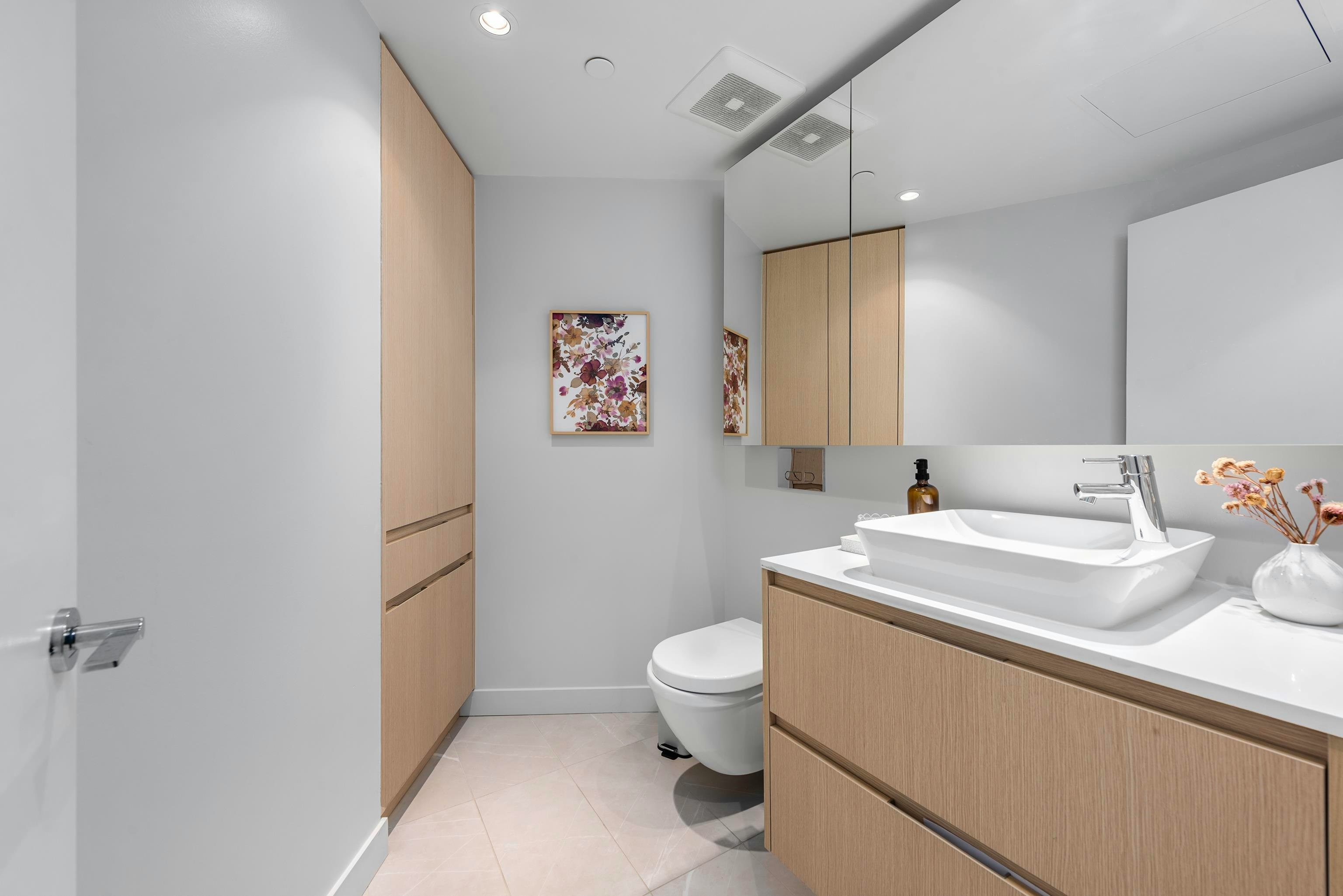 603-1500 Fern Street, North Vancouver, BC, V7J 0E6 - 8