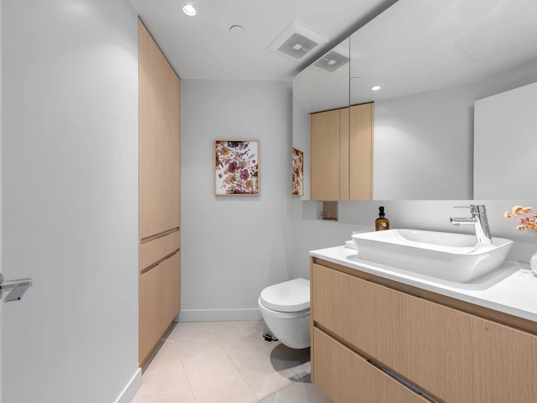 603-1500 Fern Street, North Vancouver, BC, V7J 0E6 - 8