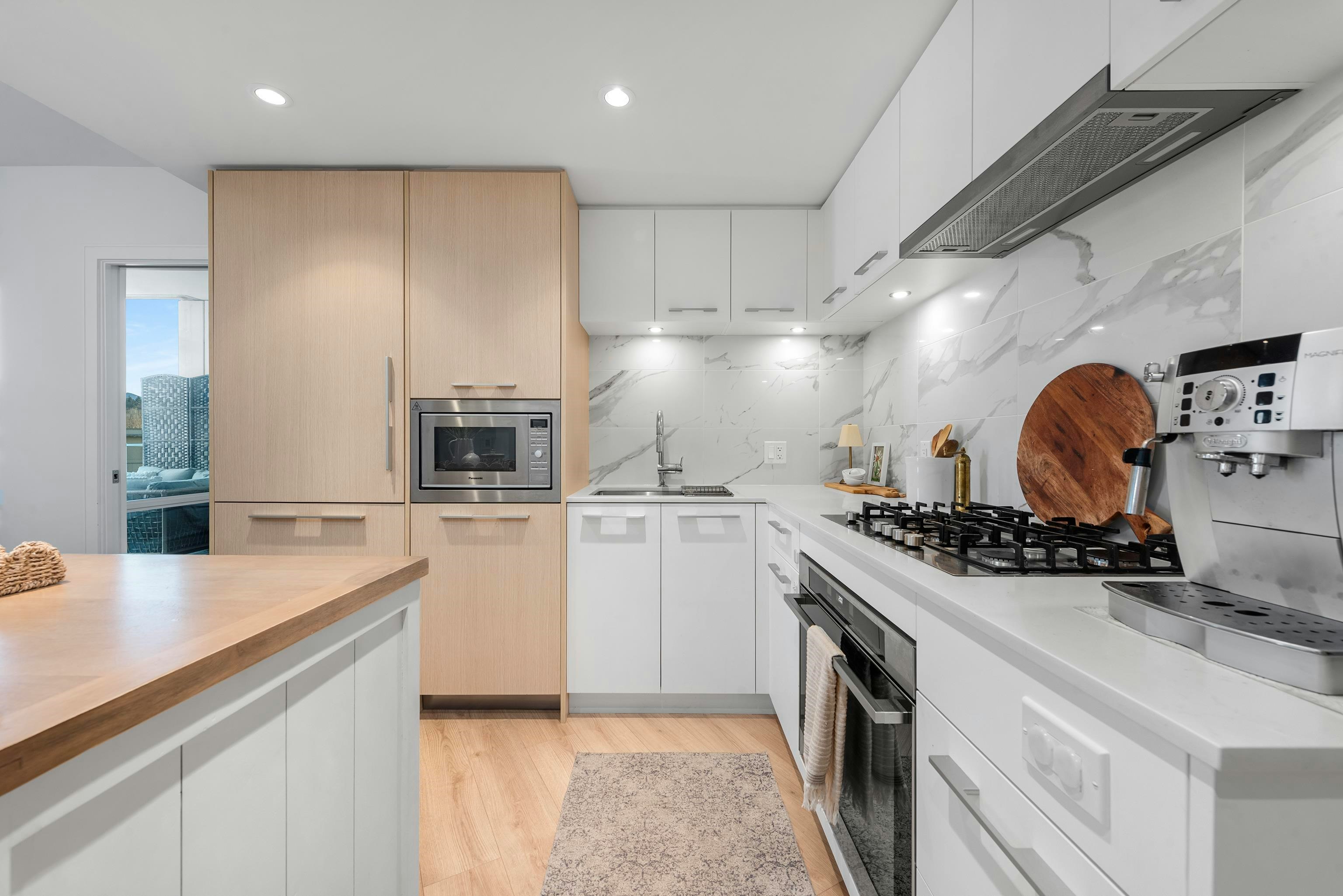 603-1500 Fern Street, North Vancouver, BC, V7J 0E6 - 4