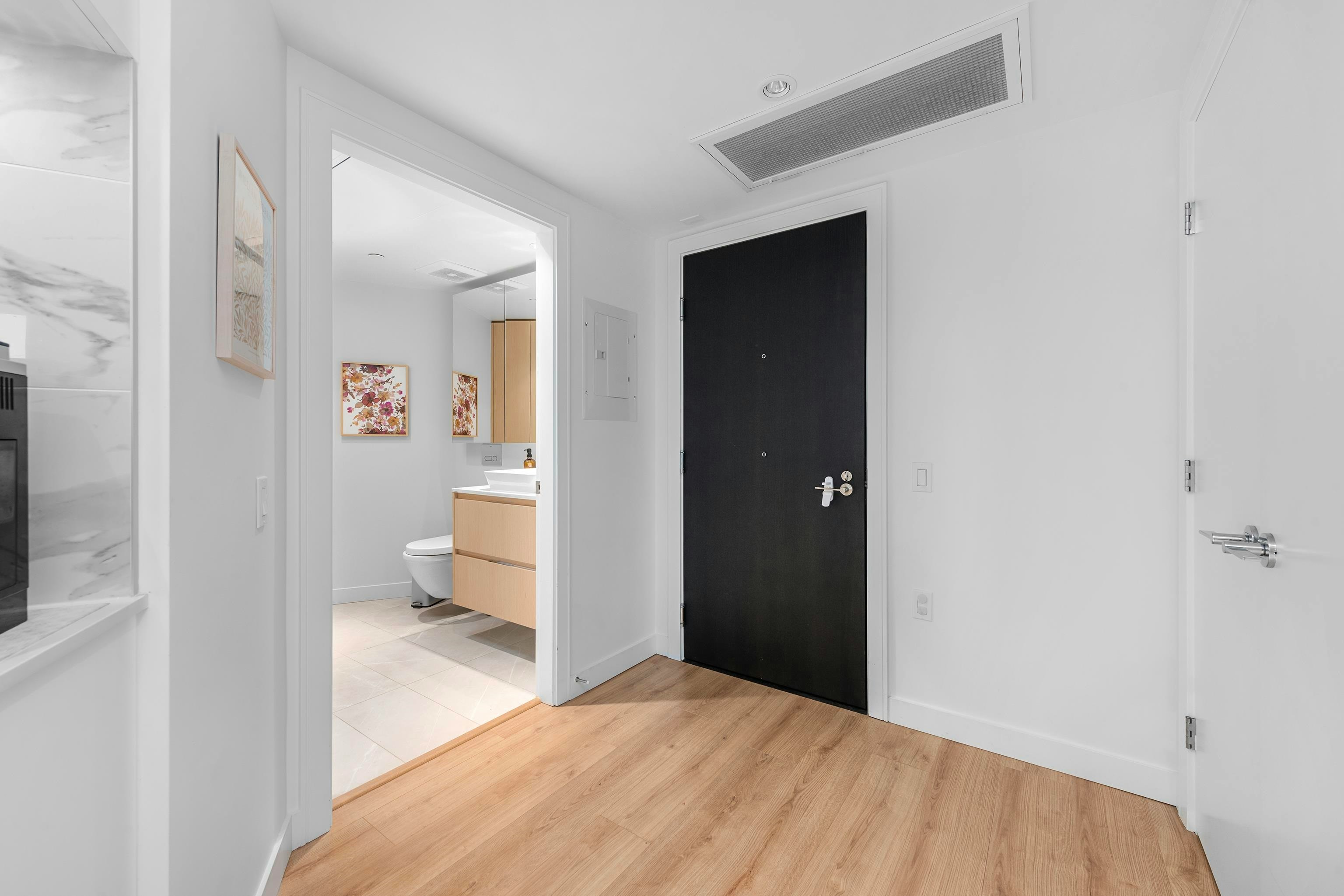 603-1500 Fern Street, North Vancouver, BC, V7J 0E6 - 2
