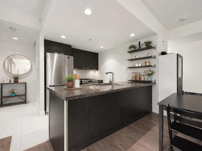 103-2232 Douglas Road - 4