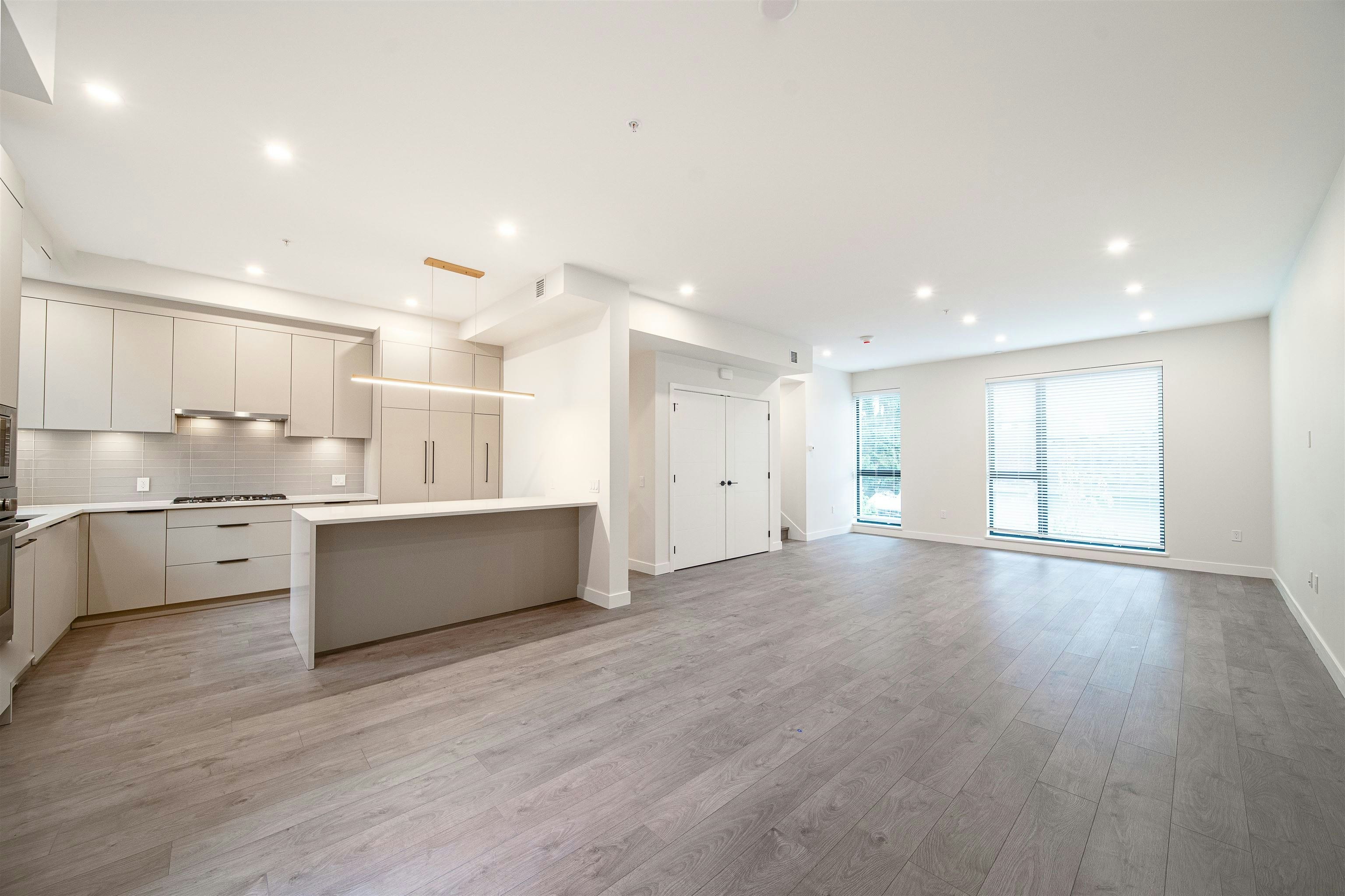 218-8699 Spires Road, Richmond, BC, V6Y 1W4 - 8