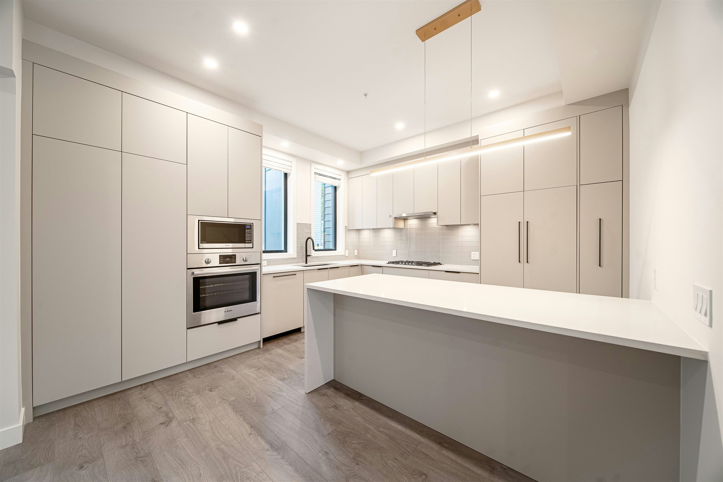 218-8699 Spires Road - 2
