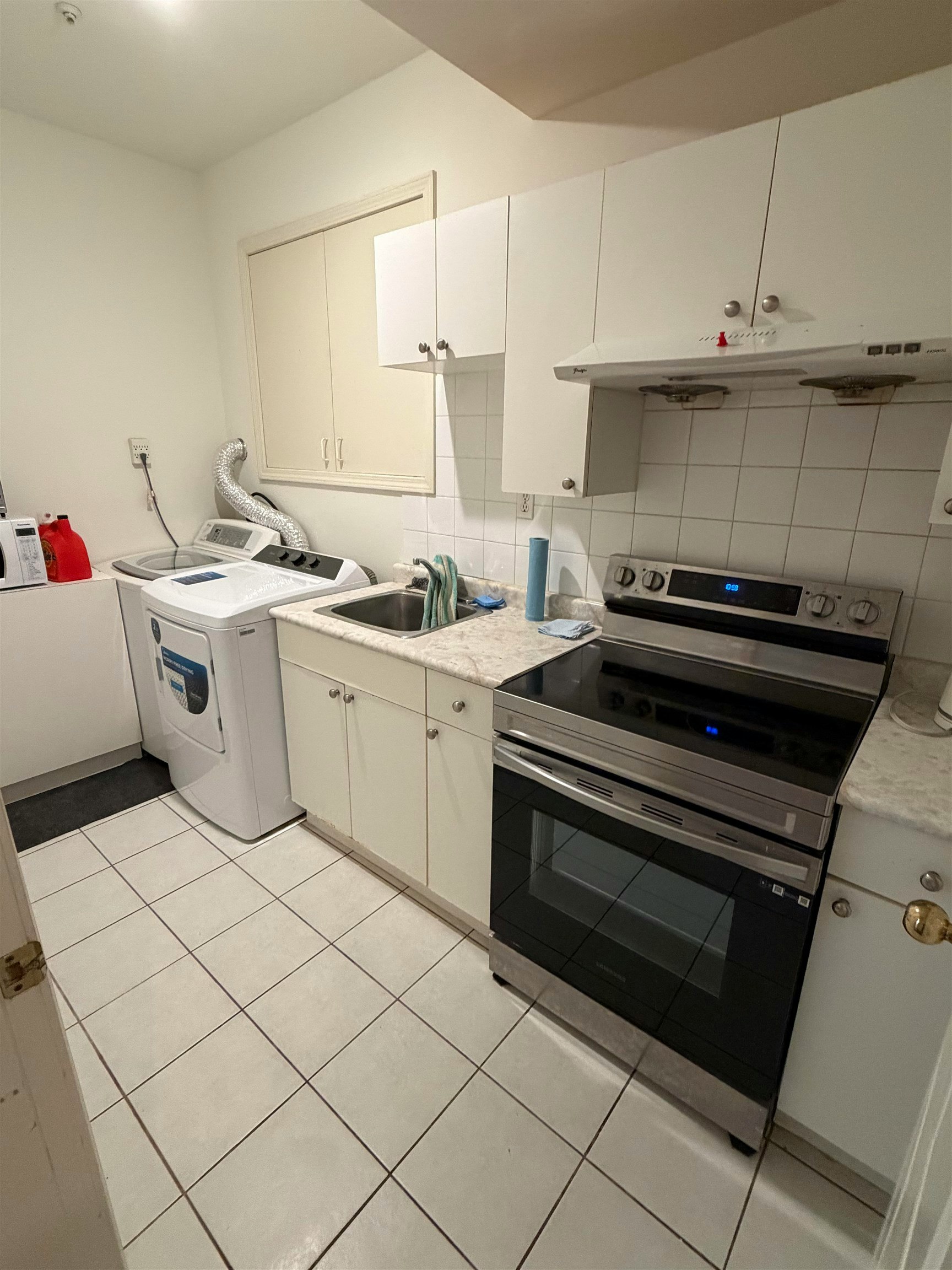 26XX W 23 Avenue, Vancouver, BC, V6J 3Z2 - 6