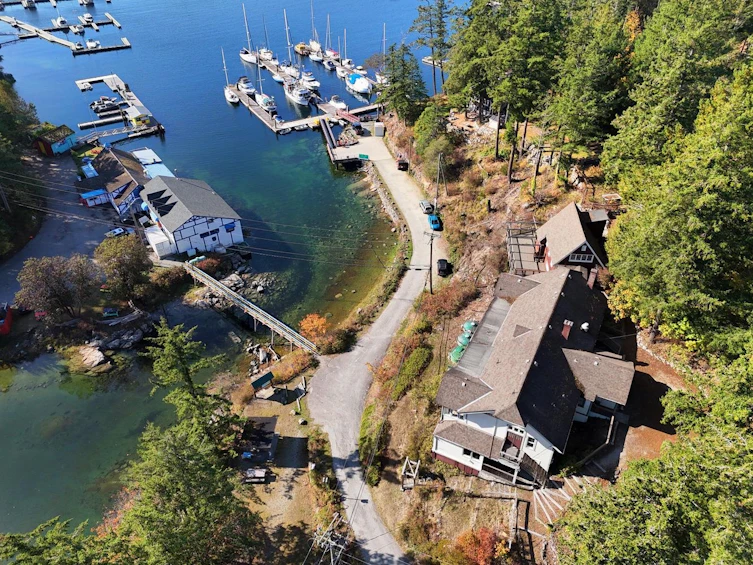 4339 Garden Bay Road, Pender Harbour Egmont, BC, V0N 1S1 - 3