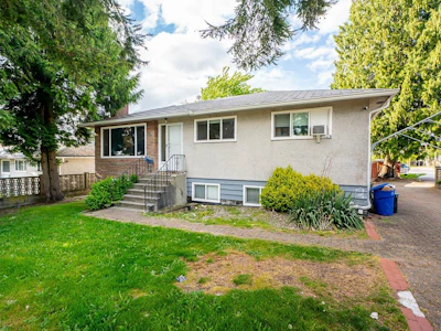 11191 90 Avenue - 3